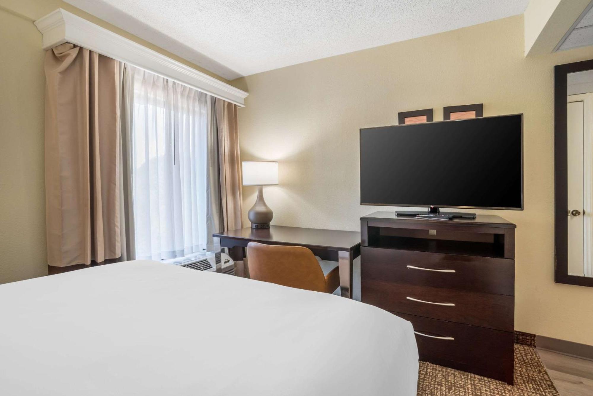 Comfort Inn & Suites Lake Norman Cornelius Kültér fotó