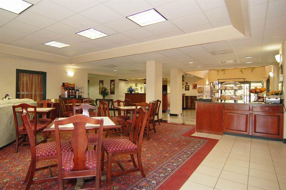 Comfort Inn & Suites Lake Norman Cornelius Étterem fotó